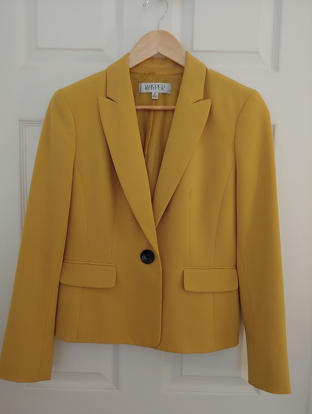 Kasper Mustard Yellow Single-Button Tailored Blazer